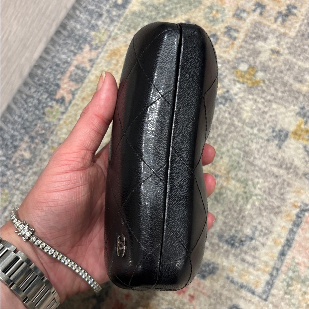 CHANEL Black Quilted Leather Sunglasses Case with CC Logo - Picture 7 of 8